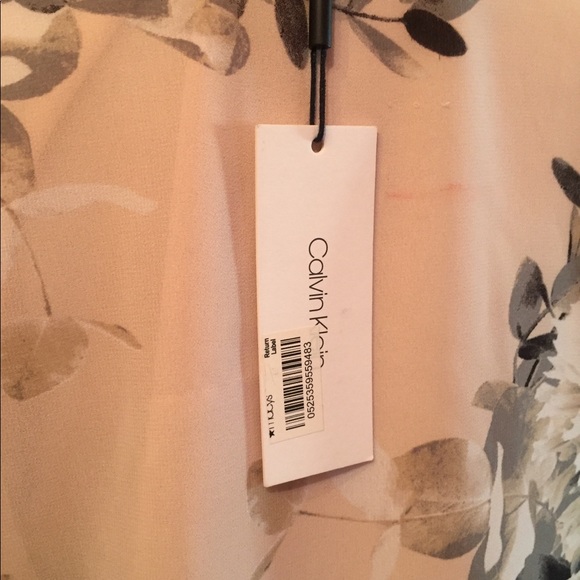 Calvin Klein grey-blush floral top - Picture 6 of 8